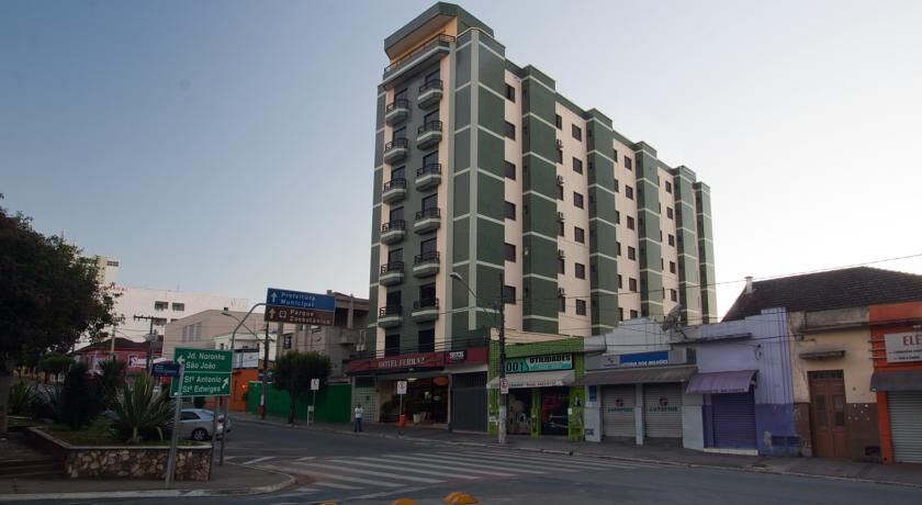 Hotel Ferraz Pouso Alegre Eksteriør bilde